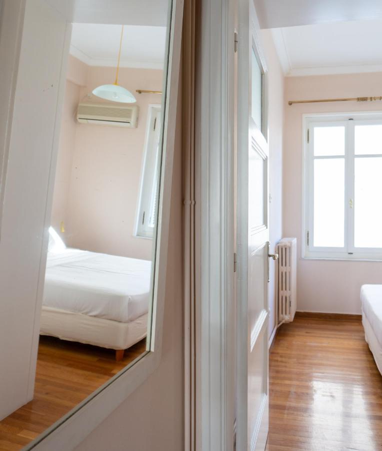 Ferienwohnung Hadrians Den In Heart Of Plaka By Jj Hospitality Athen Exterior foto