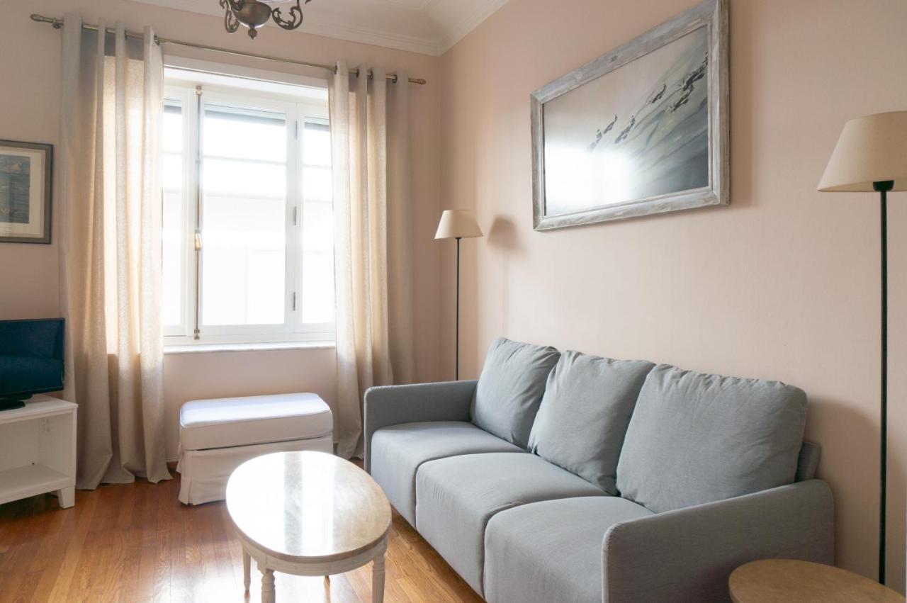 Ferienwohnung Hadrians Den In Heart Of Plaka By Jj Hospitality Athen Exterior foto